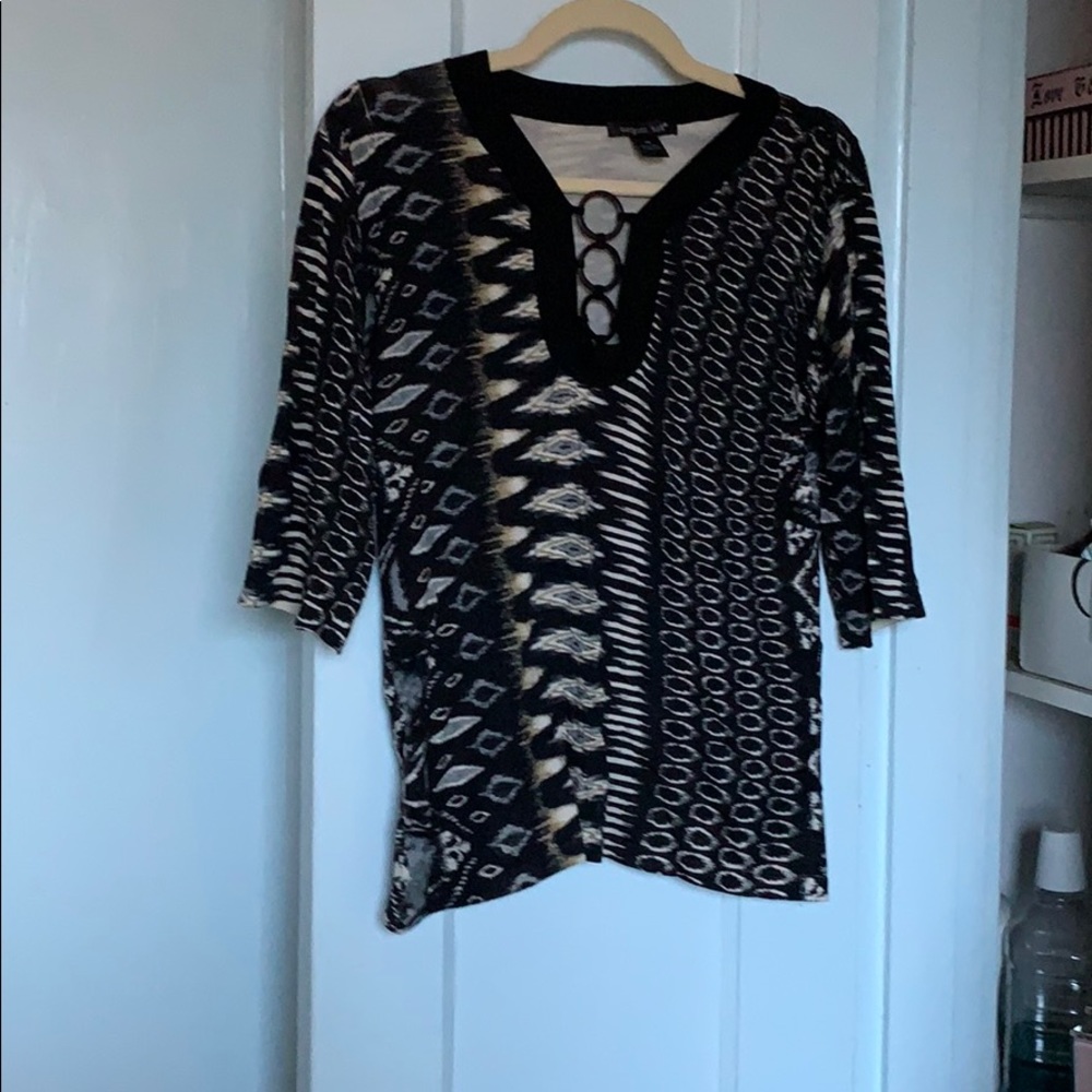 August Silk petite medium women’s top